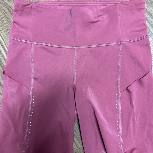 Lululemon “Fast and Free” Bike Short 6 inch - Picture 1 of 7